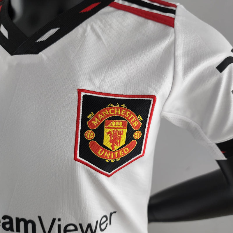 Kit Infantil Manchester United Reserva 22/23